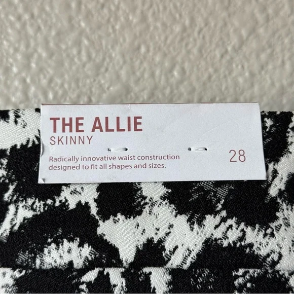 Lane Bryant NWT The Allie Pants - Picture 7 of 11
